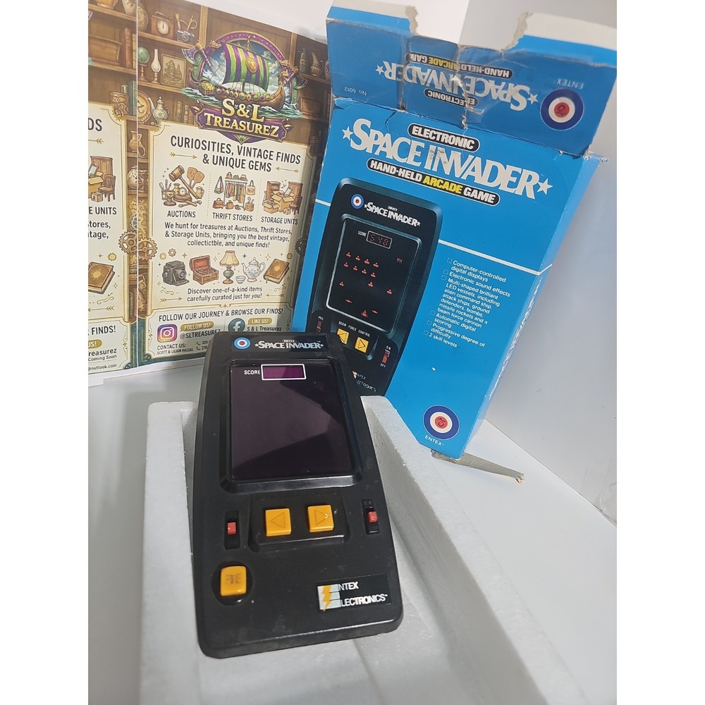 Entex Electronic Space Invader 1980 Handheld Arcade Game vintage -Turns On